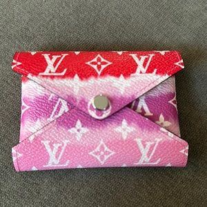 Louis Vuitton escale card holder